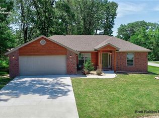2 Knoyle Ln, Bella Vista, AR 72714