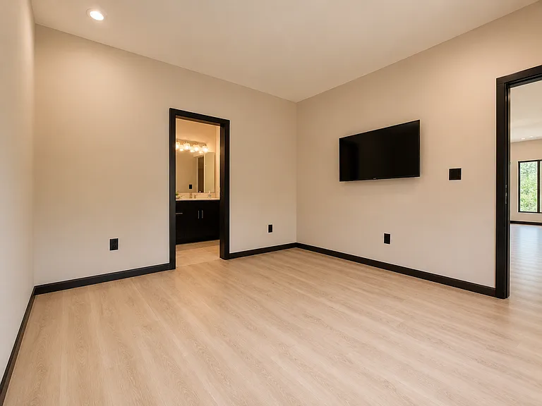 753 Spire Bnd — Photo 12