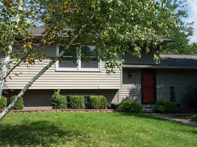 2 Dunuggan Ct, Iowa City, IA, 52240
