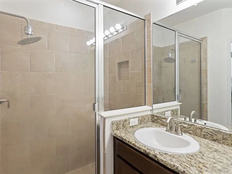 3840 Silverlake Way — Photo 16