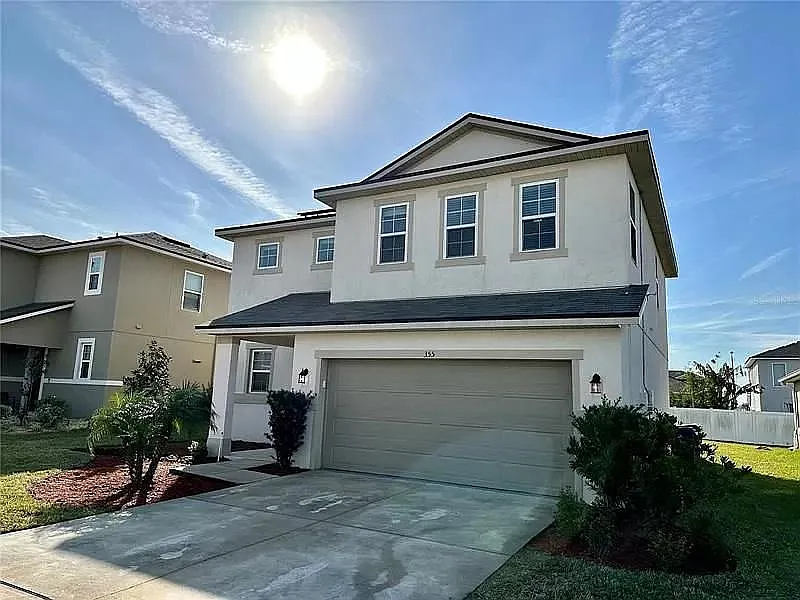 3 bed, 2.5 bath, 1957 sqft, $2,290 — Photo 3