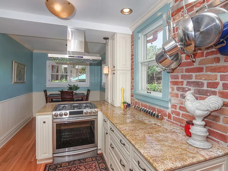 2512 W 32nd Ave — Photo 3