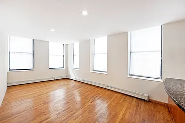 Rented by R New York