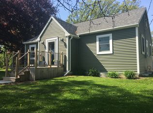 405 E Division St, Rosendale, WI 54974