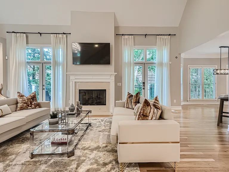 3362 Mathieson Dr NE — Photo 5