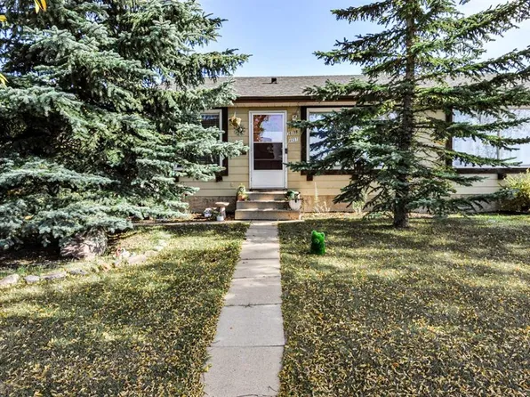 3611B E 66a St, Camrose, AB T4V 3N4