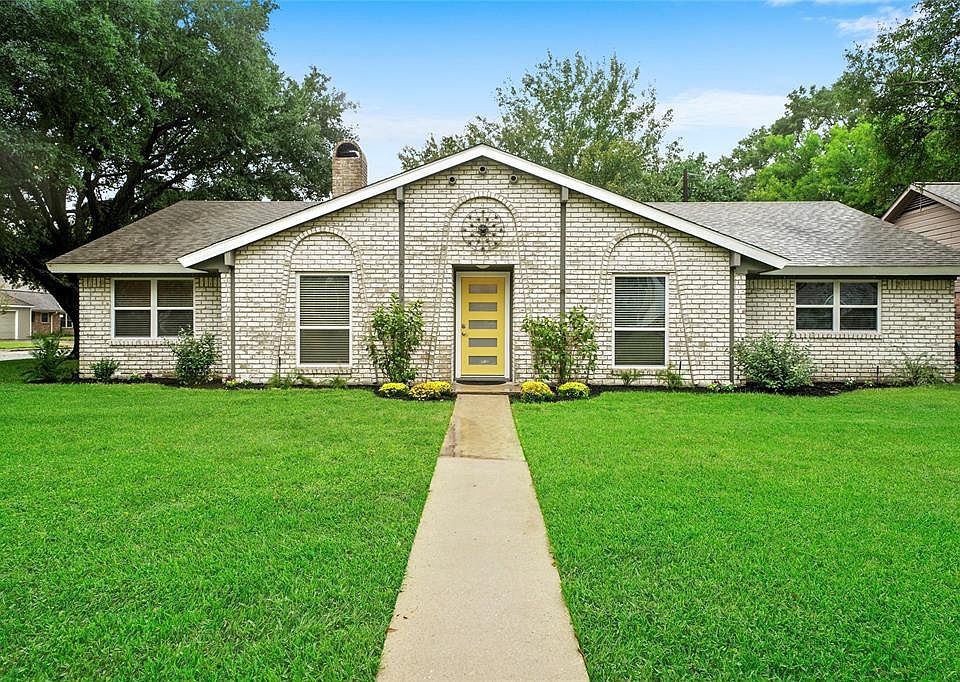 1st image of 2603 Pomeran Dr