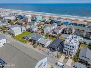 510 Canal Dr, Carolina Beach, NC 28428