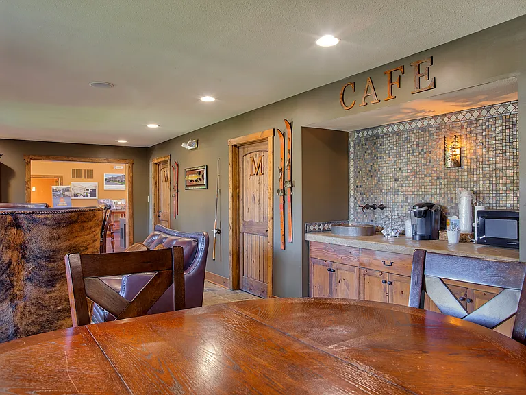 The Lodge at Trails Edge — Photo 21