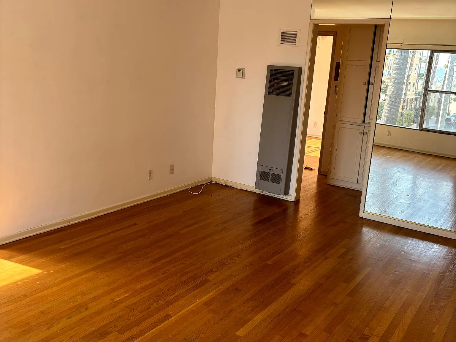 1 bed, 700 sqft, $2,195 — Photo 3