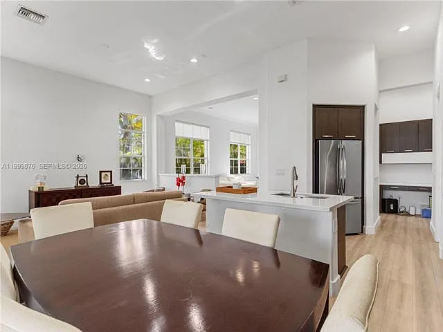 11339 NW 71st St — Photo 5