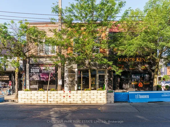 200 Ossington Ave, Toronto, ON M6J 2Z7