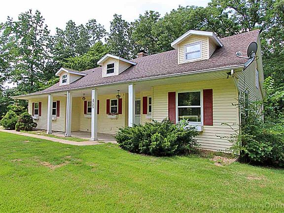 3rd image of 2725 Oakshire Cir