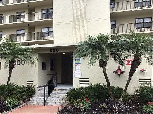 800 Cove Cay Dr Photo 1