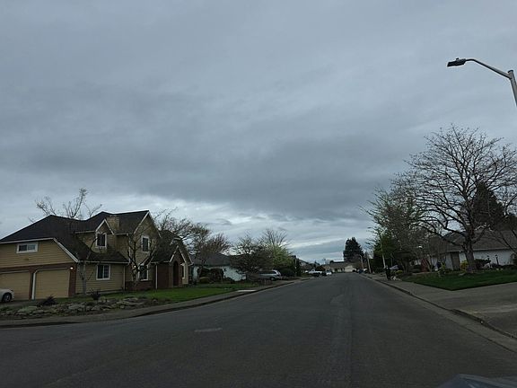 4th image of 1158 Meadowridge St NE