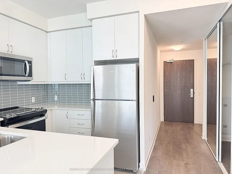 4955 Yonge St #806 — Photo 5