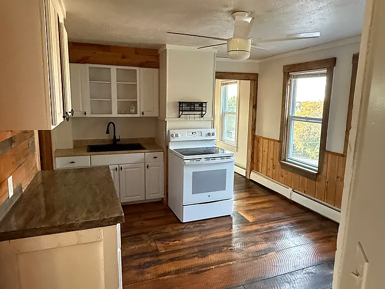 23 Prospect St #301 — Photo 2