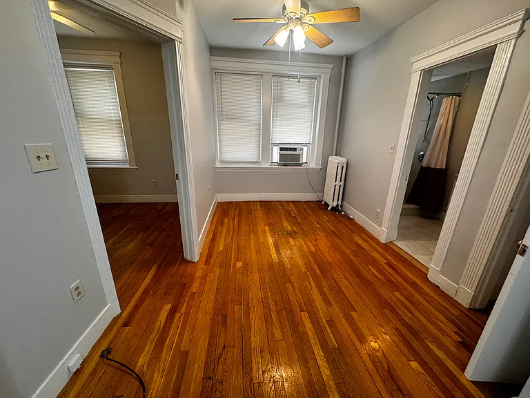 31 Orkney Rd #5 — Photo 18