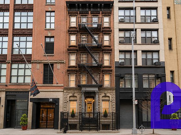 5th image of 309 W 43rd St APT 2C