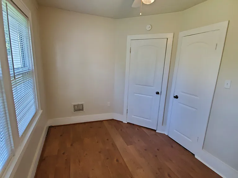1576 College Ave — Photo 19