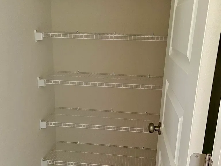 1057 Ewell Farm Cir — Photo 10