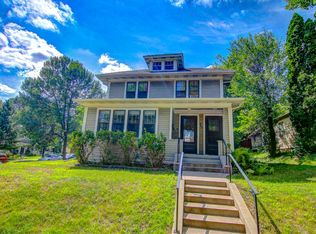 445 Lexington Pkwy S #1, Saint Paul, MN 55105