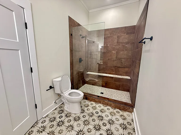 151 W Main St #5 — Photo 16