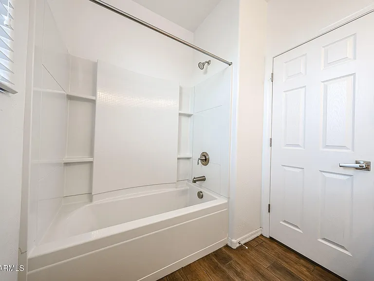 2306 E Branham Ln — Photo 26