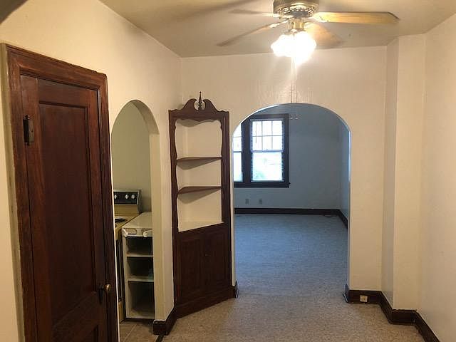 2nd image of 305 W 18th Ave