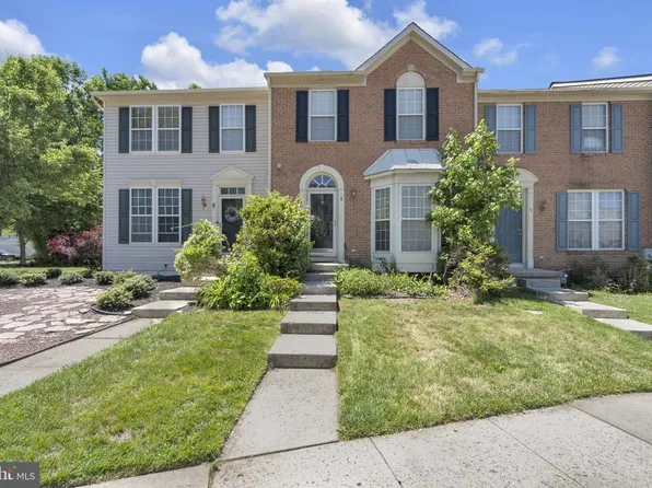 3 Saddle Ln, Sicklerville, NJ 08081