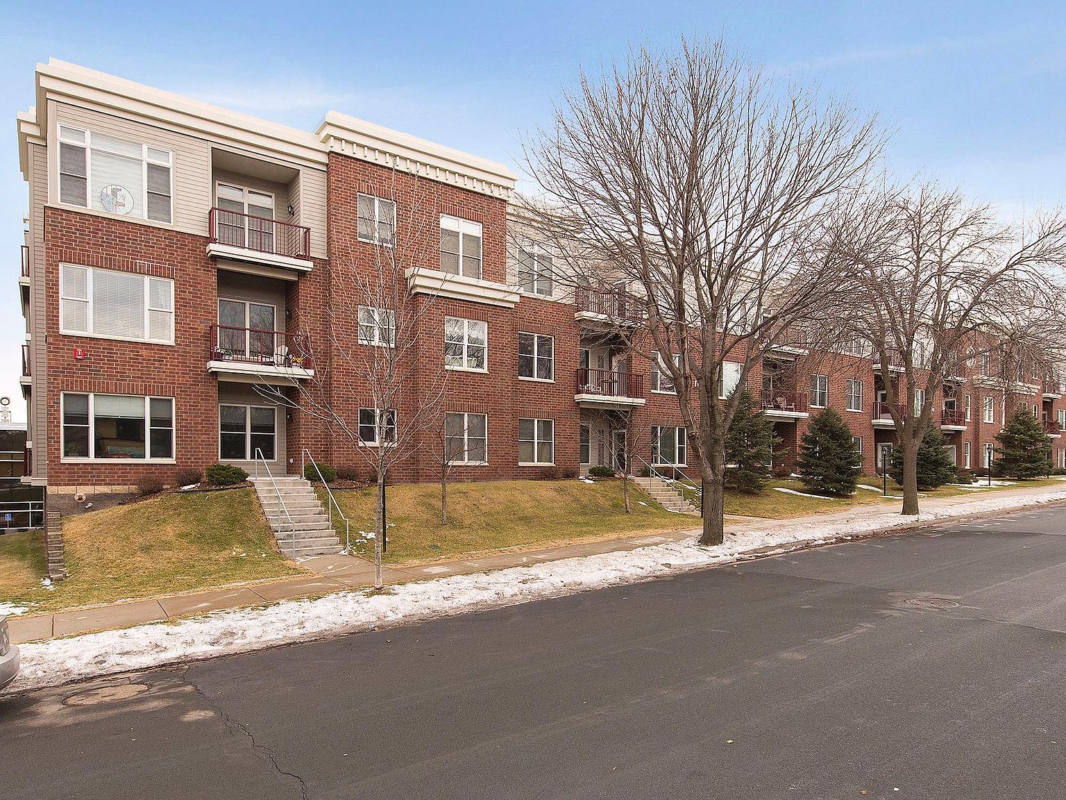 100 4th Ave N UNIT 203, South Saint Paul, MN 55075 Zillow