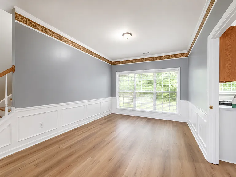 2923 Stanstead Cir — Photo 8