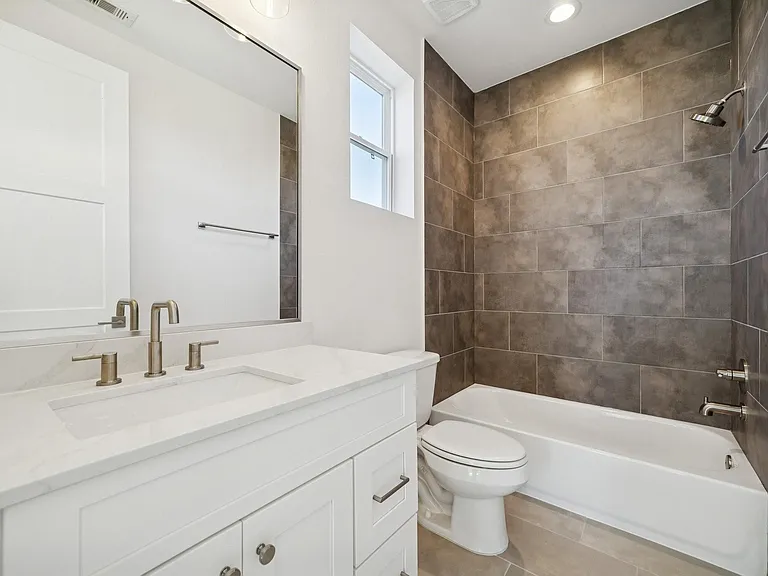 1405 W 21st St #A — Photo 27