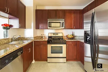 Rented by R New York