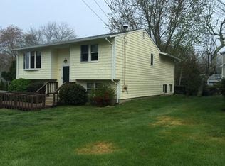 14 King Philip Rd, Narragansett, RI 02882