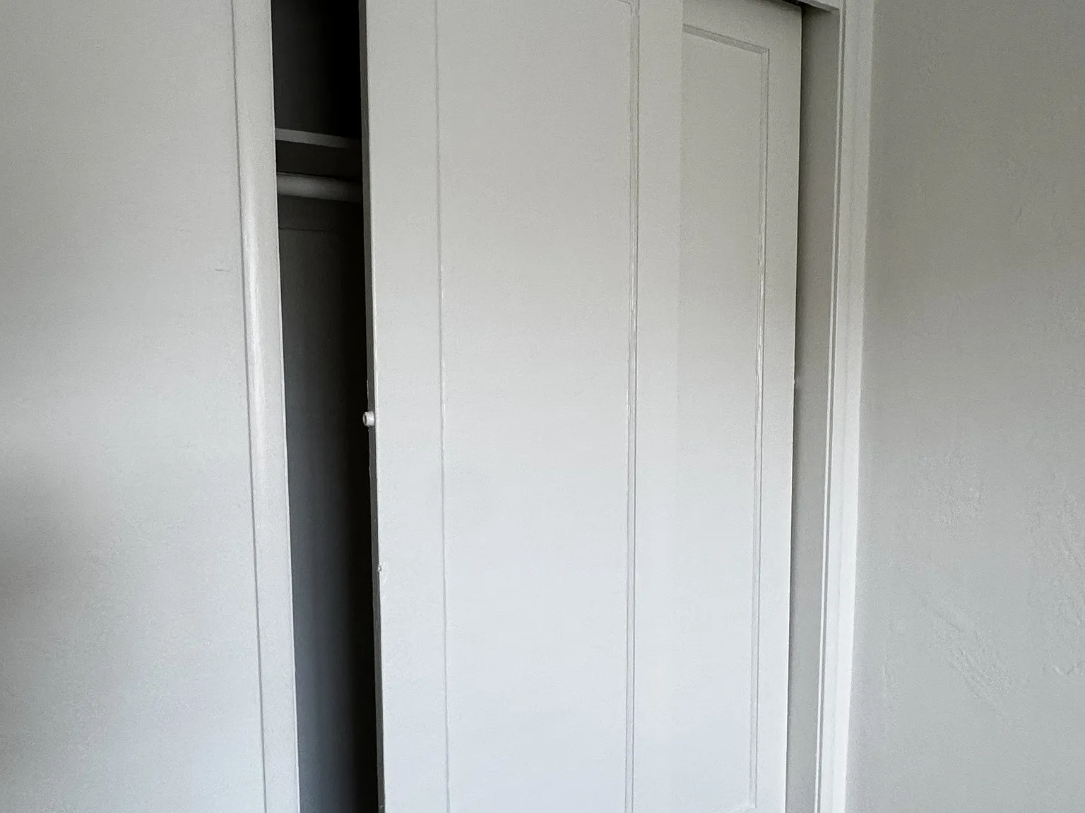 2 bed, 900 sqft, $3,195 — Photo 4