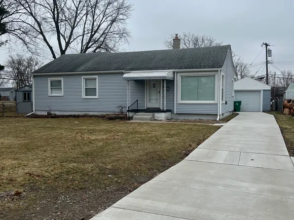 31441 Elmwood St, Garden City, MI 48135