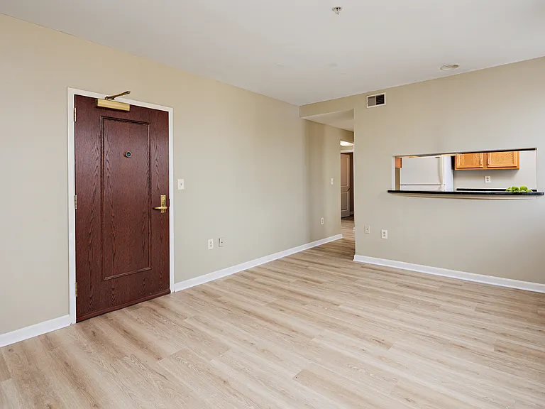 2438 Saint Paul St #2H — Photo 6