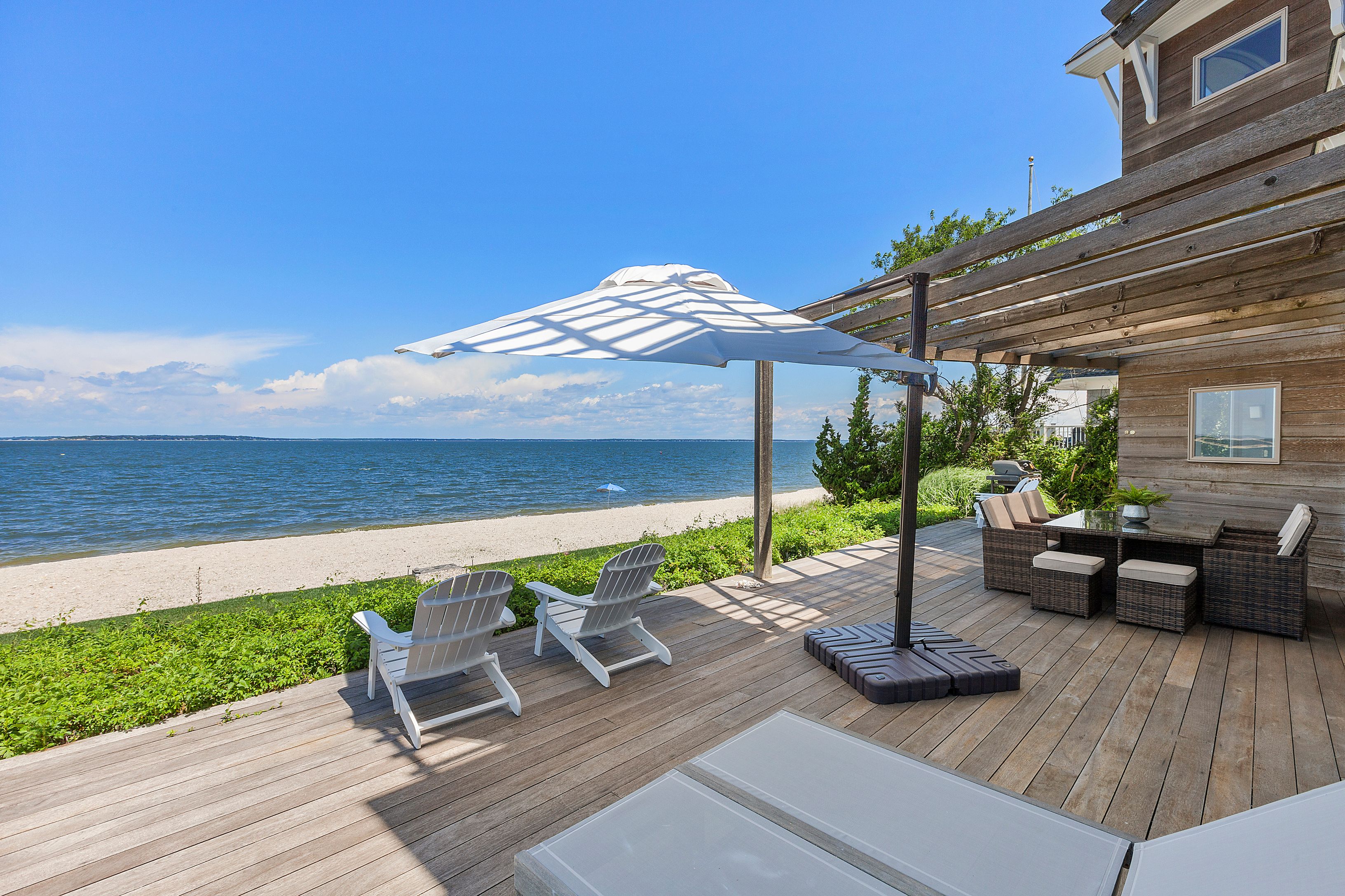 147 Edgemere Dr, Southampton, NY 11968 Out East