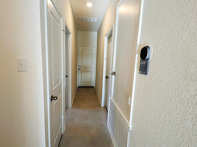 15611 Electra Cir — Photo 12