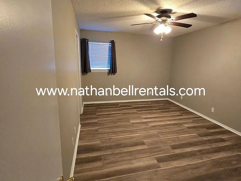 2140 40th St SE — Photo 8