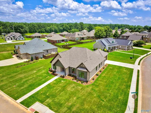 16721 Watercress Dr, Athens, AL 35611