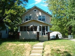 1st image of 1648 E Lakeview Ave