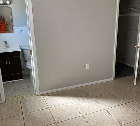 5th image of 3228 Primrose Dr