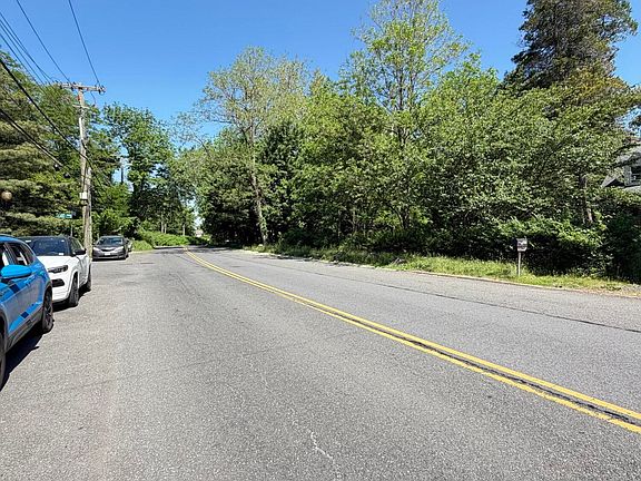 5th image of 804 Willowbrook Rd