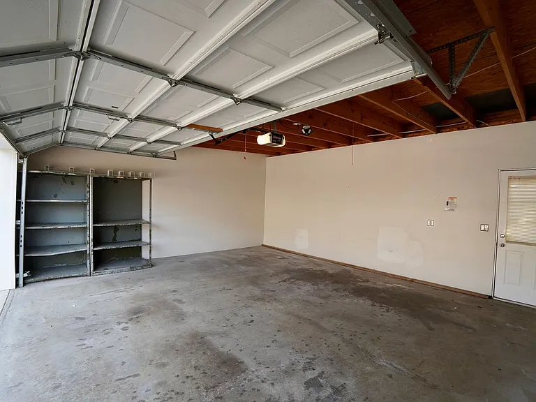 131 Lake Chateau Dr — Photo 25
