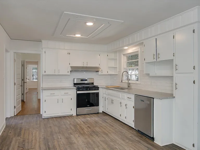 1613 Pendleton Rd — Photo 13