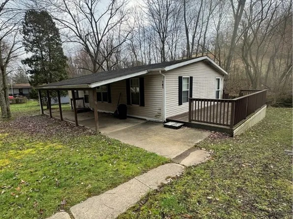 141 Little Creek Dr, Rochester, PA 15074