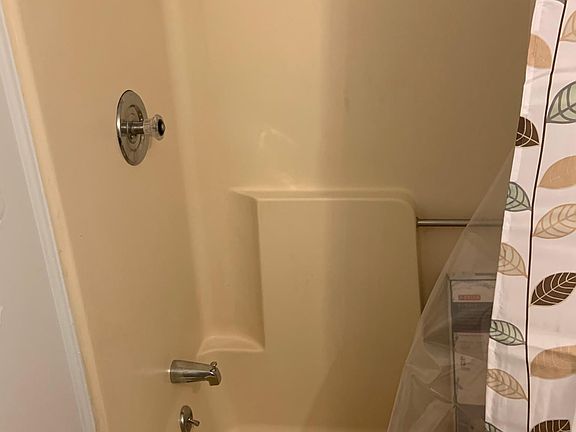 shower tub enclosure
