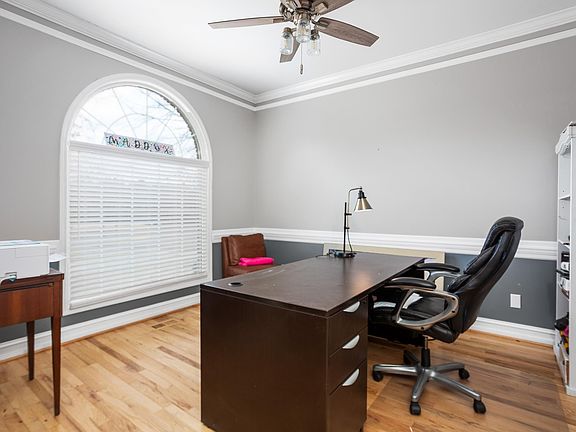 5th image of 253 Kenyon Dr